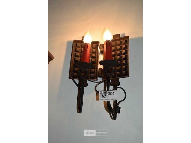2 antieke wandlampjes wafelijzer, 1 wandlamp schepje - afbeelding 1 van  5