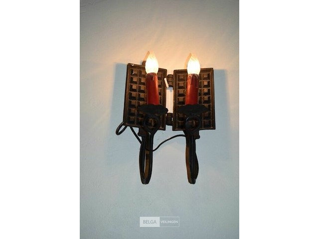 2 antieke wandlampjes wafelijzer, 1 wandlamp schepje - afbeelding 2 van  5