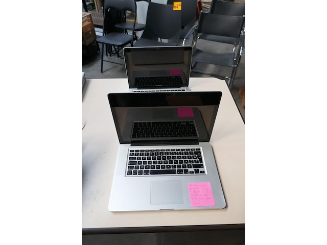 2 apple macbook pro - afbeelding 1 van  5