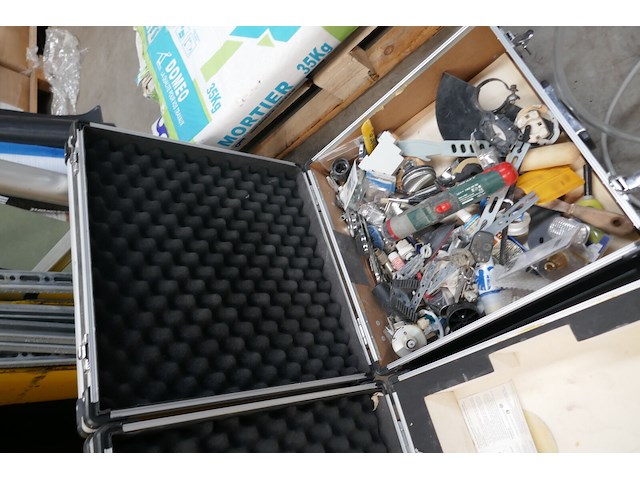2 audio stack cases + inhoud - afbeelding 2 van  3