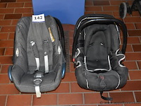 2 baby autostoelen - afbeelding 1 van  1
