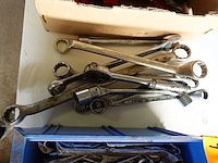 2 bakken materiaal - afbeelding 7 van  7