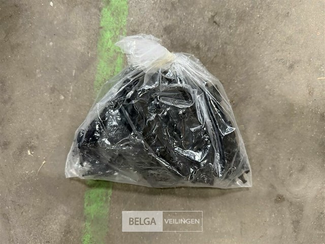 2 bakken uitvulplaatjes + insteekpluggen - afbeelding 9 van  10