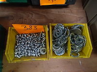 2 bakken vijzen en tandveerringen - afbeelding 1 van  4