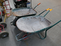 2 bakwagens - afbeelding 3 van  3