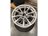 2 banden + 4 velgen volkswagen transporter - afbeelding 2 van  3