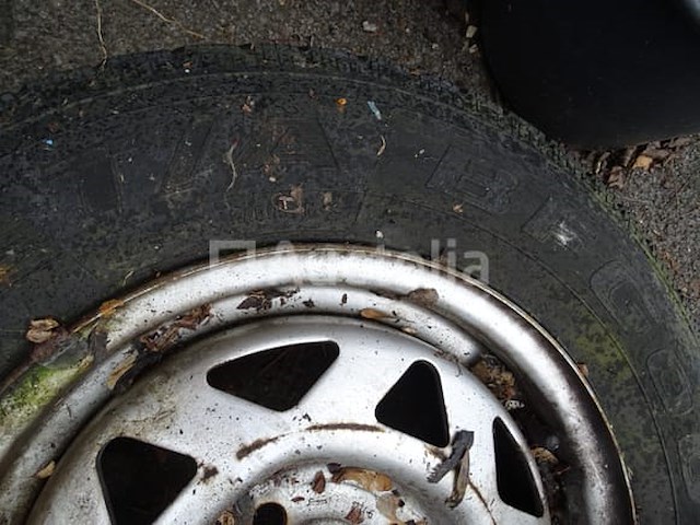 2 banden op velgen, tonneau, spuit, diversen - afbeelding 3 van  8