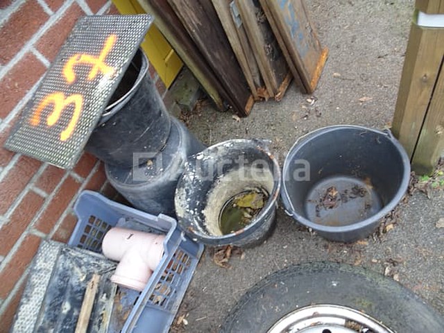 2 banden op velgen, tonneau, spuit, diversen - afbeelding 4 van  8