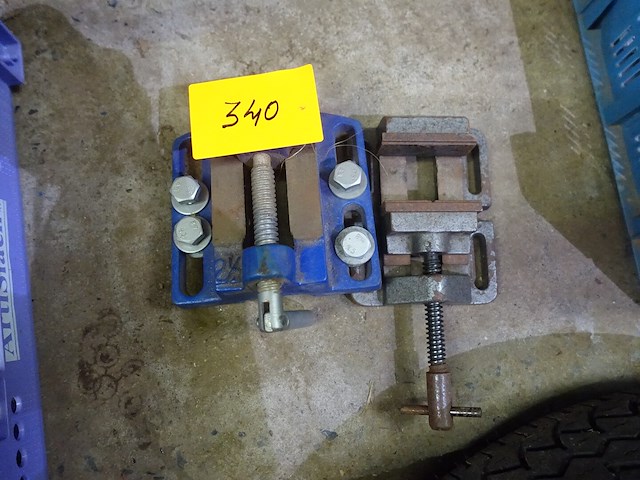 2 bankschroeven - afbeelding 1 van  2