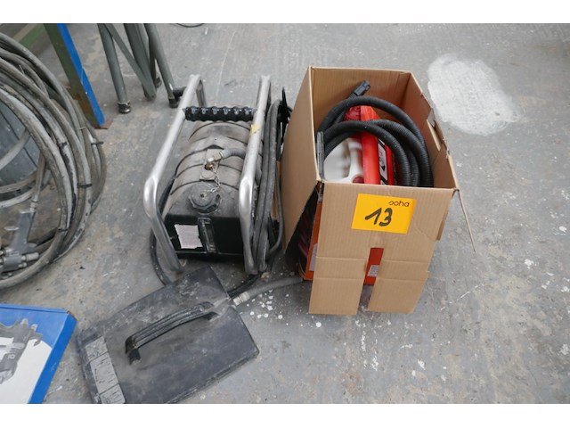 2 behangafstomers - afbeelding 1 van  5