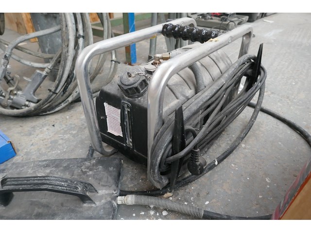 2 behangafstomers - afbeelding 4 van  5