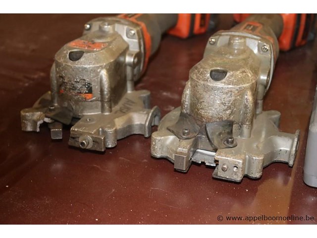 2 betonijzerknipmachines tjep rc20a vv opladers - afbeelding 4 van  4