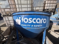 2 betonkubels - afbeelding 1 van  2