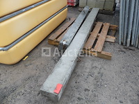 2 betonnen lateien - afbeelding 2 van  4