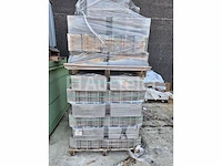 2 betonnen pallets (keystones) - afbeelding 4 van  4
