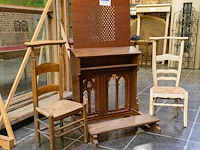 2 bidstoelen en biechtstoel - afbeelding 1 van  2