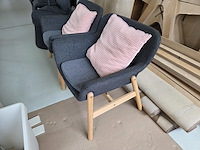 2 bijzetzeteltjes met kussen - afbeelding 2 van  7