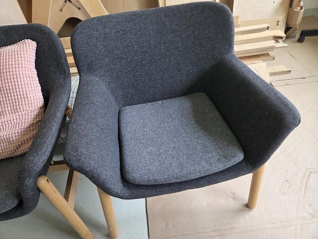 2 bijzetzeteltjes met kussen - afbeelding 7 van  7