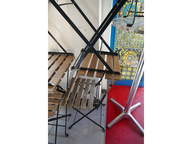 2 bistrotafels en 4 bistrostoelen + 2 barkrukken - afbeelding 2 van  4