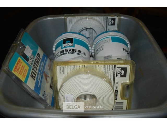 2 bizon schuimlijm en div - afbeelding 1 van  3