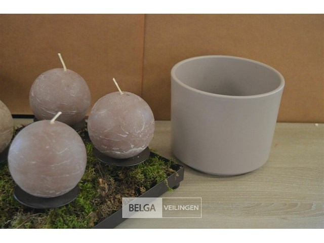 2 bloempotten en kaardecoratie - afbeelding 3 van  4