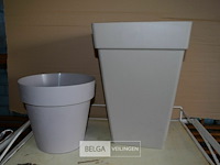 2 bloempotten - afbeelding 1 van  1