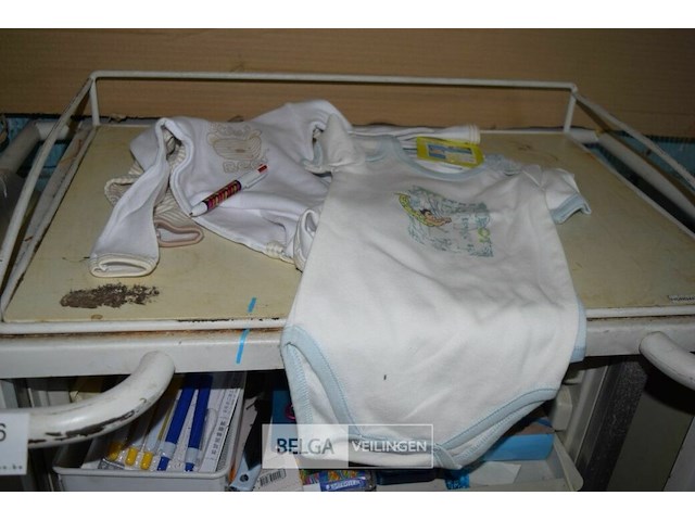 2 bodies 24m, 2 bodies 12m - afbeelding 1 van  3