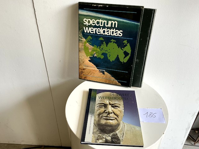 2 boeken geillustreerd - afbeelding 1 van  1