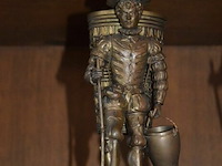 2 bronzen beeldjes op marmeren sokkeltje - afbeelding 2 van  3