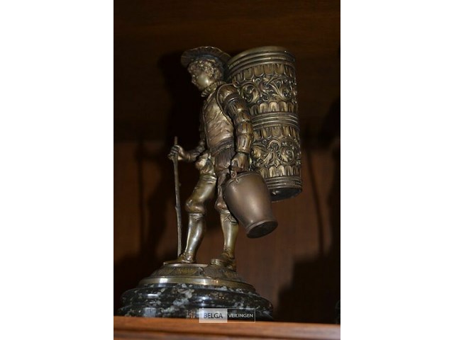 2 bronzen beeldjes op marmeren sokkeltje - afbeelding 3 van  3