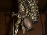 2 bronzen beeldjes op marmeren sokkeltje - afbeelding 3 van  3