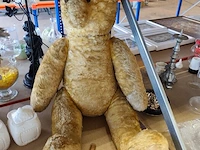 2 bruine teddyberen, ca. 24 sierstukken w.o.: 2 maskers, keramieken spaarpot ducky van pomme pidou,... (volledige legger) - afbeelding 6 van  12