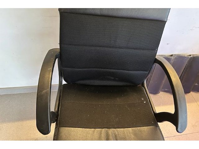 2 bureaustoelen ikea - afbeelding 4 van  5