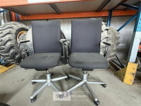 2 bureelstoelen - afbeelding 1 van  1