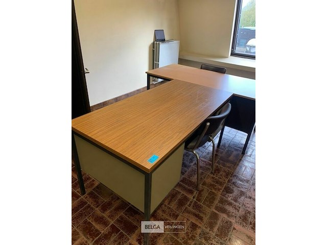 2 burelen met 2 stoelen - afbeelding 1 van  3