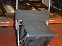 2 campingstoelen, 3 plooibare steekwagens, campingvuurtje - afbeelding 8 van  10