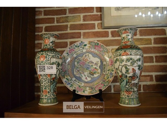 2 chinese vaasjes en bord - afbeelding 1 van  4