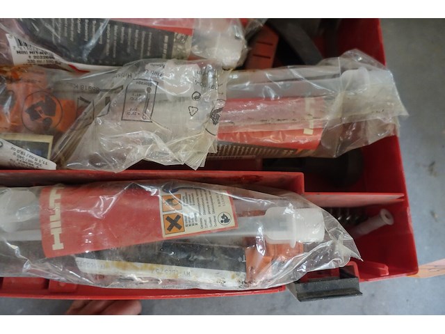 2 componenten pistool hilti - afbeelding 4 van  4