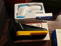 2 contactloze infraroodthermometers