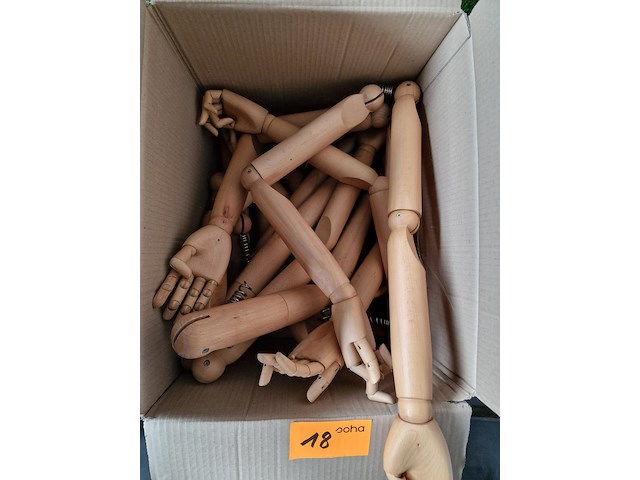 2 damesbustes op voet - afbeelding 5 van  5