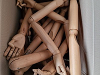 2 damesbustes op voet - afbeelding 5 van  5