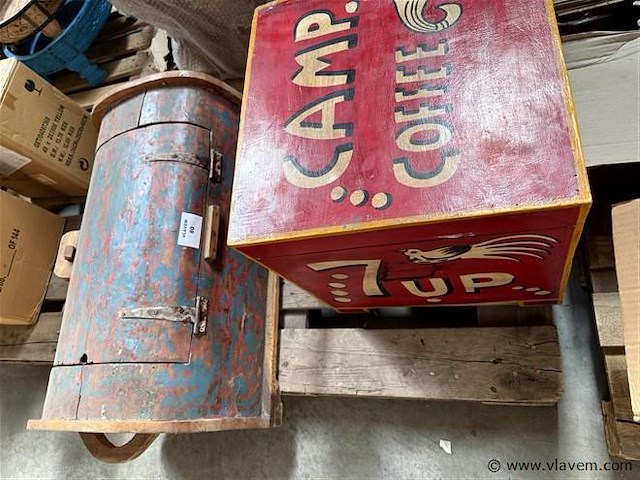 2 decoratieve kisten - afbeelding 1 van  3