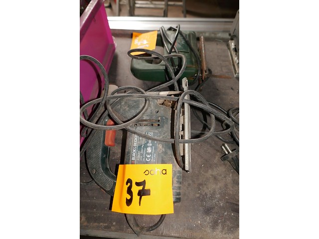 2 decoupeerzaagmachines - afbeelding 1 van  3