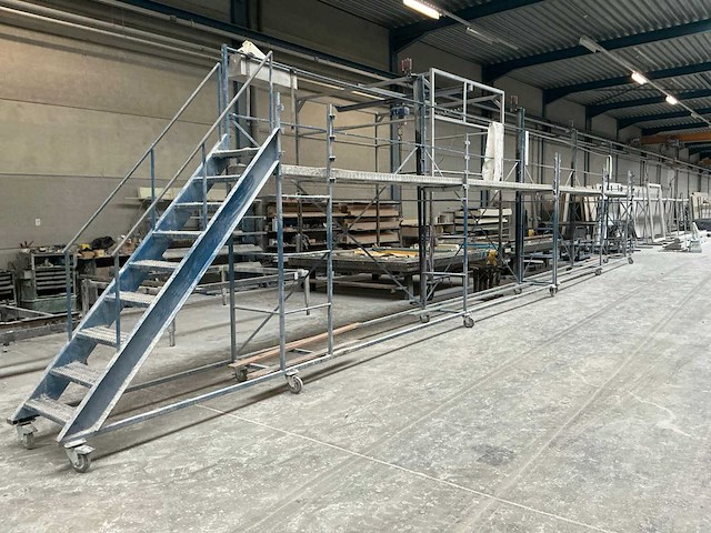 2 delig mobiel werkplatform - afbeelding 1 van  12