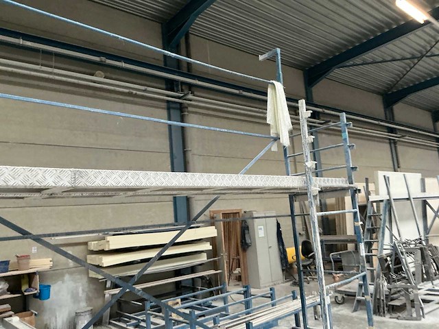 2 delig mobiel werkplatform - afbeelding 11 van  12