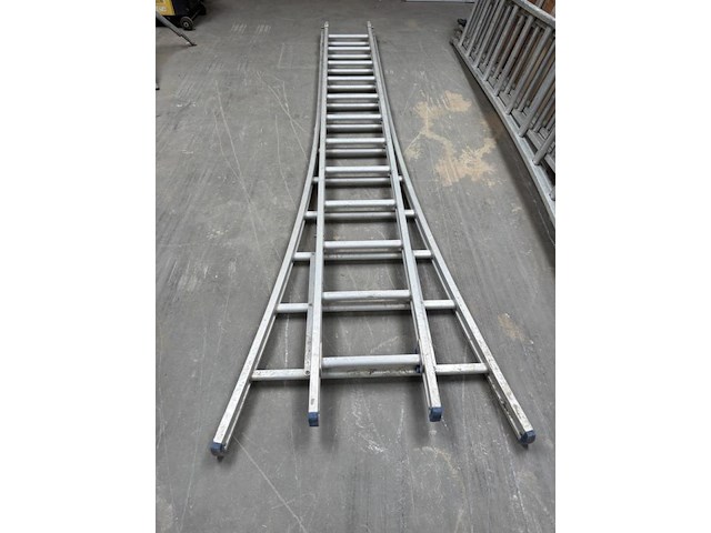 2 delige alu ladder - afbeelding 1 van  2