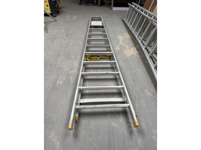 2 delige alu ladder - afbeelding 1 van  2