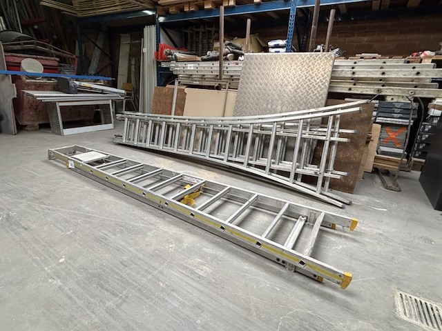 2 delige alu ladder - afbeelding 2 van  2