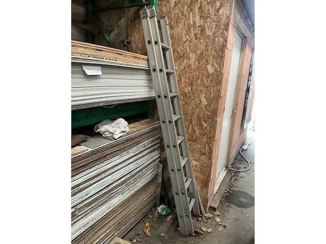 2 delige aluminium schuifladder - afbeelding 1 van  4