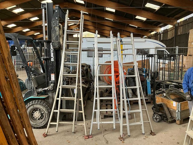 2 delige schuifladder (3x) - afbeelding 1 van  13